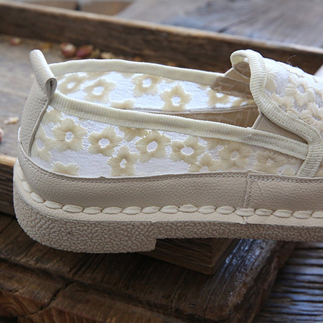 Daisy Embroidered Mesh Breathable Flats Shoes