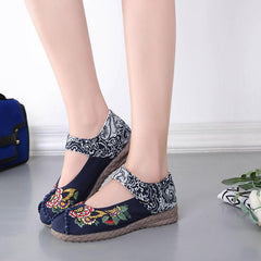 Embroidered Ethnic Style Flat Shoes