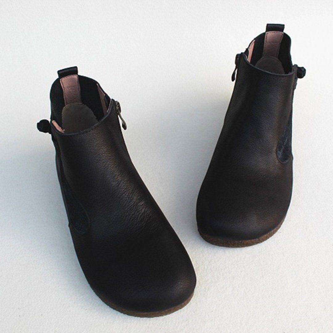 Knob Knot Leather Boots