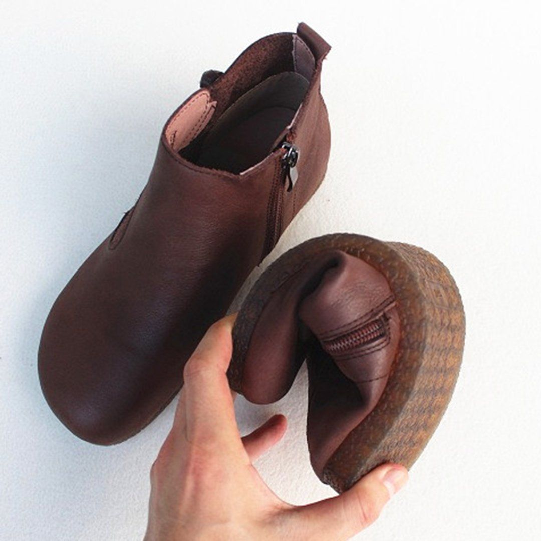 Knob Knot Leather Boots