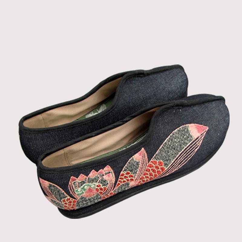 New National Embroidered Flat Vintage Shoes