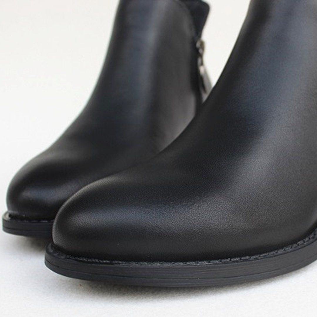 Pointed Toe Leather Boots