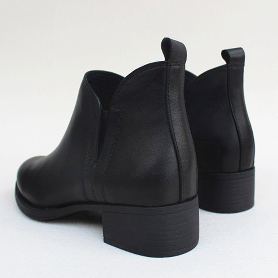 Pointed Toe Leather Boots