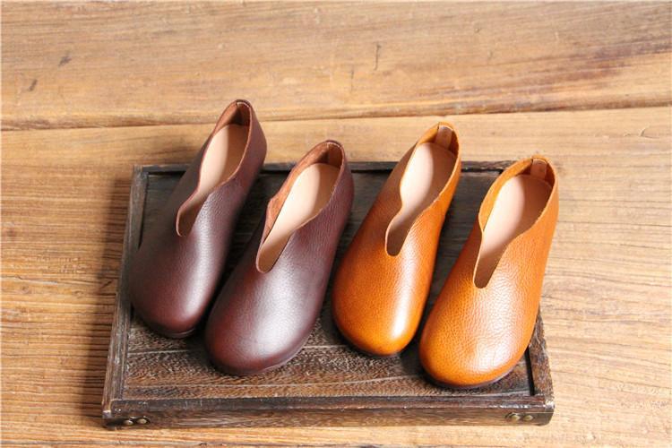 Retro Soft Leather Round Head Women Black Slip-on Shoes