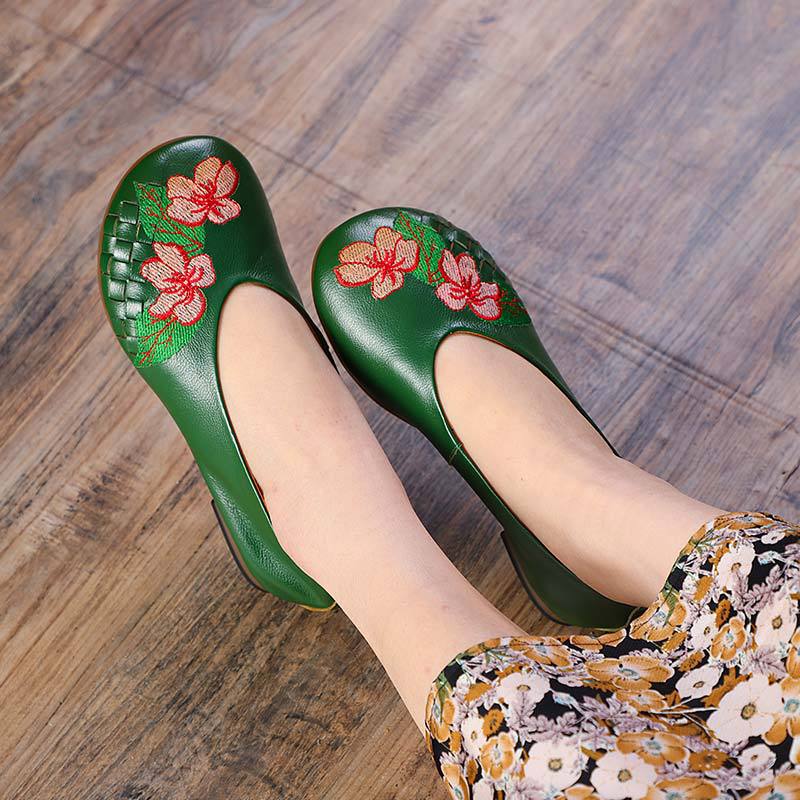 Women Summer Vintage Floral Embroidery Casual Shoes