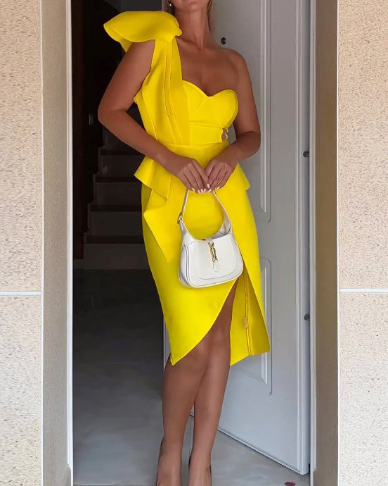 One-shoulder waist cutout solid color dress