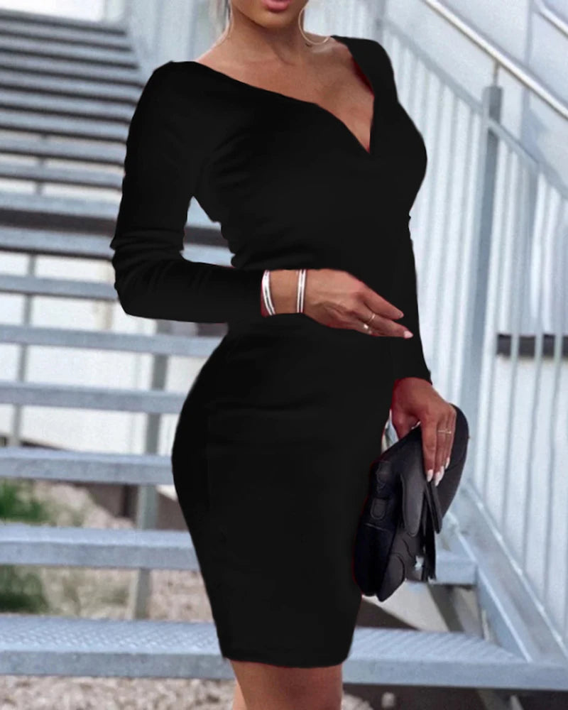 V-neck Long-sleeved Solid Color Dress